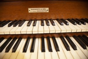Wadsworth organ keyboard